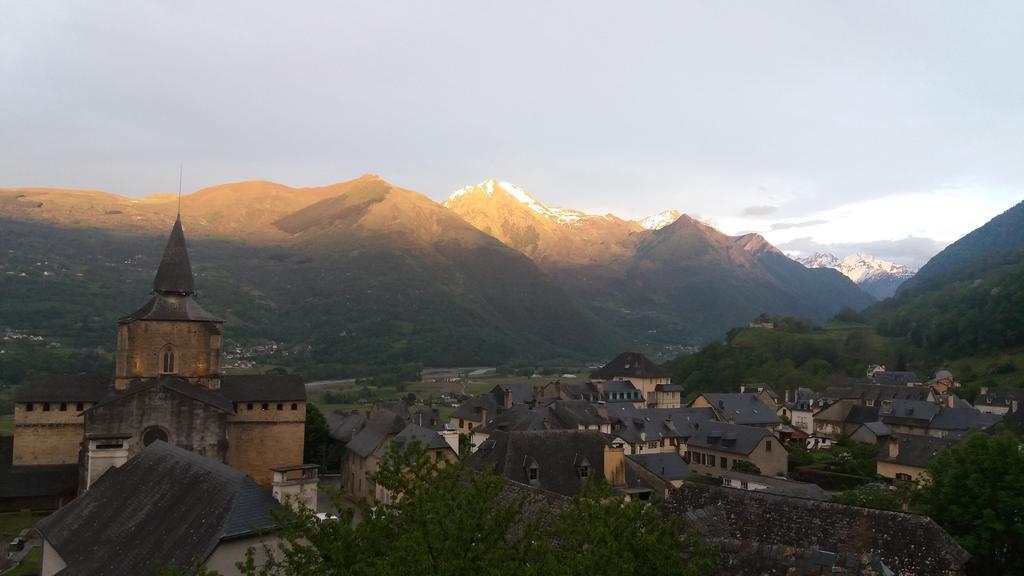 Les Rochers Saint-Savin  Exterior foto