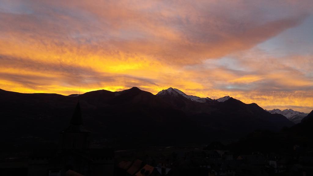 Les Rochers Saint-Savin  Exterior foto