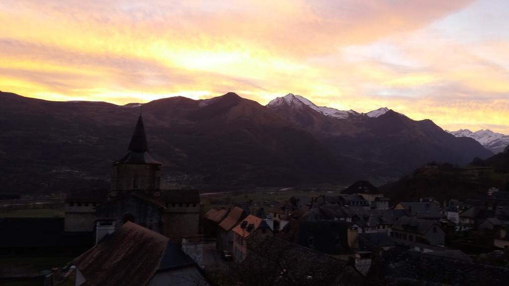 Les Rochers Saint-Savin  Exterior foto