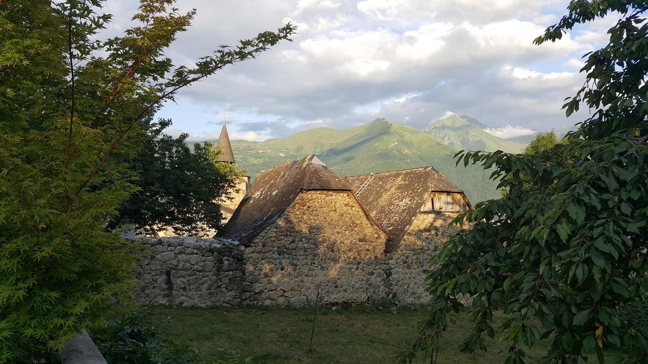 Les Rochers Saint-Savin  Exterior foto